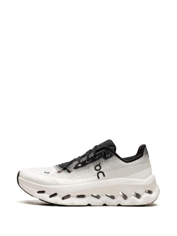 On Running Cloudmonster White / Black