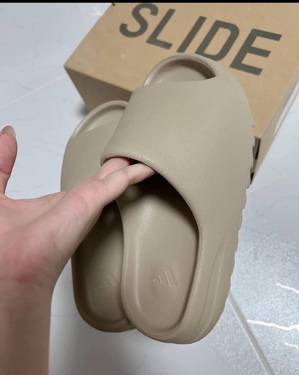 adidas Yeezy Slide Pure