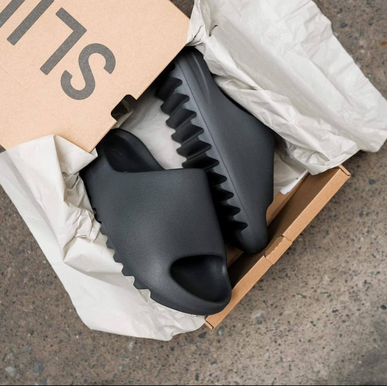 adidas Yeezy Slide Onyx