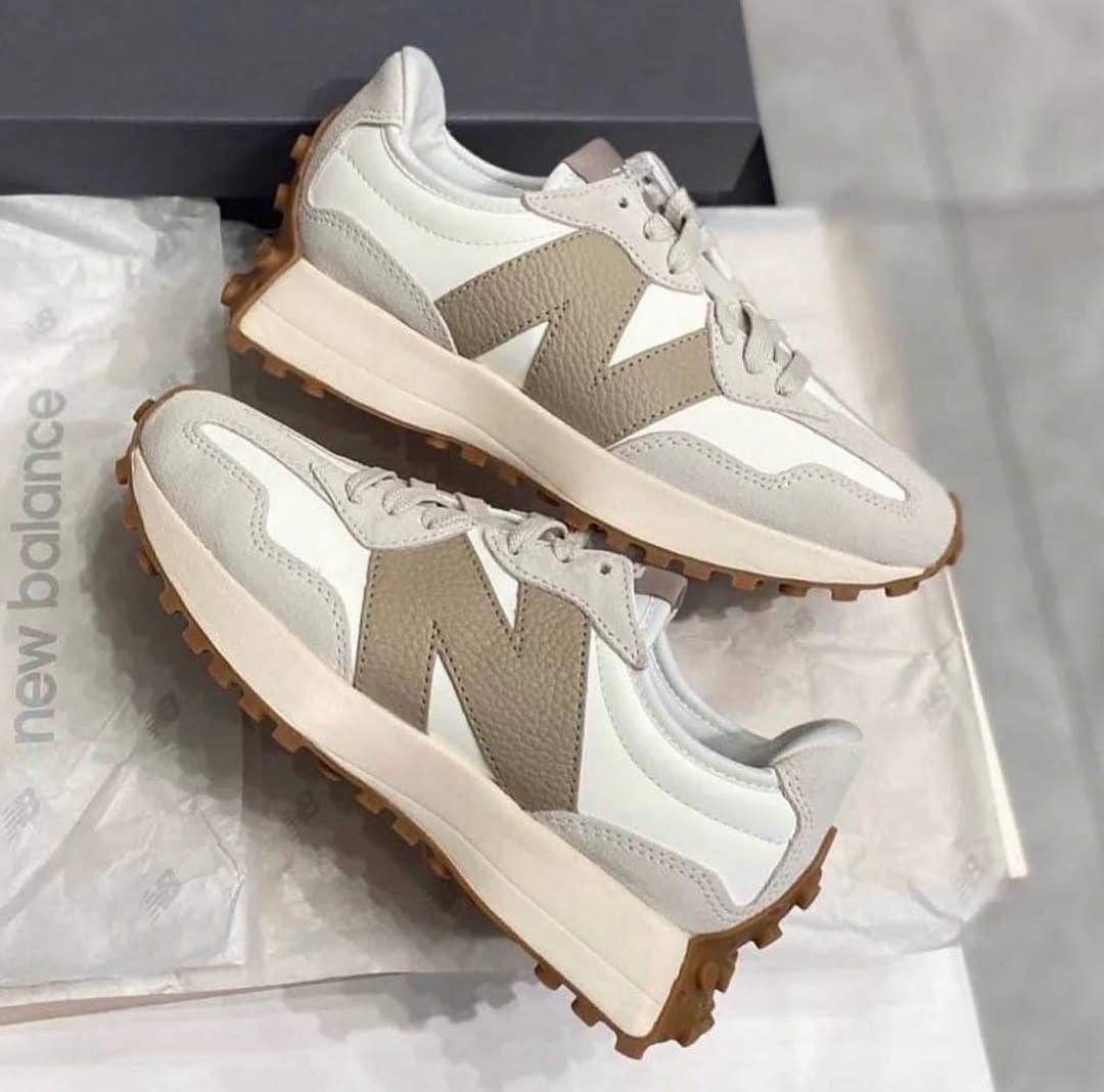 New Balance 327 Moonbeam Driftwood