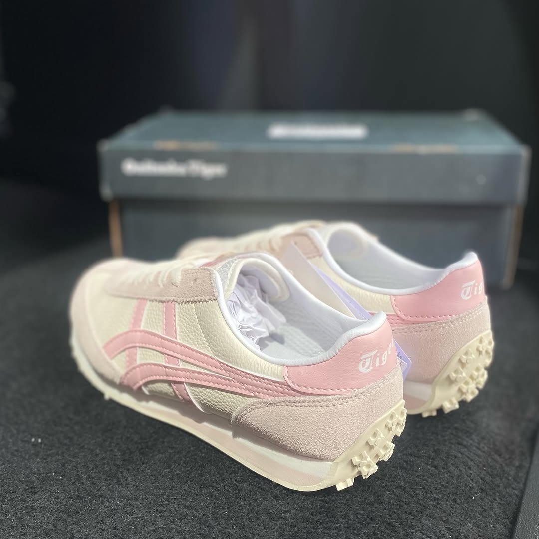 Mexico 66 'Oatmeal Ginger Peach