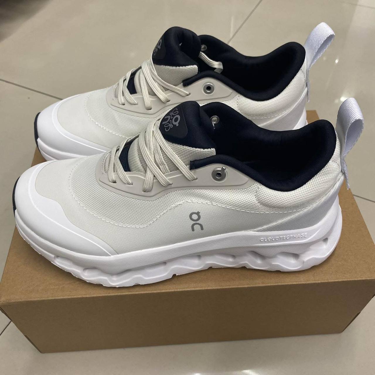 ON RUNNING CLOUDTILT 2 LOEWE SAND WHIT