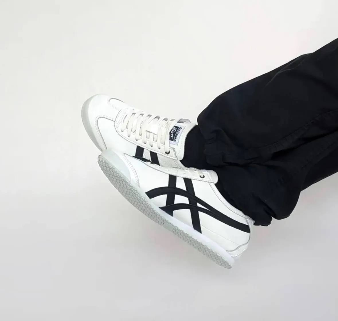 Onitsuka Tiger Mexico 66™ "White/Black"