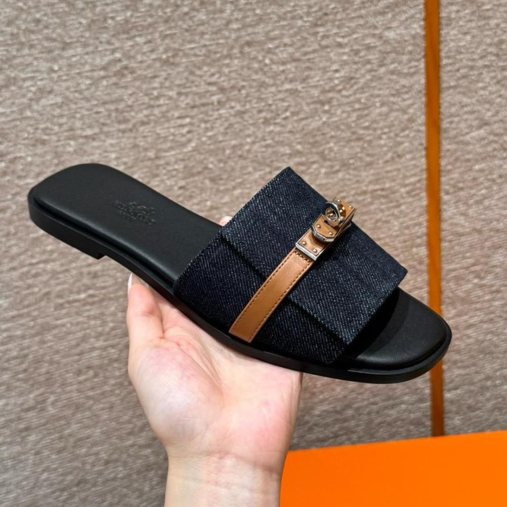 Hermès Giulia sandal