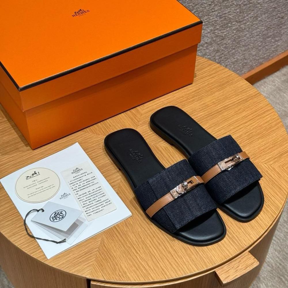 Hermès Giulia sandal
