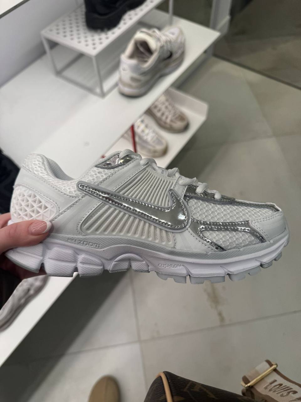 Nike W Zoom Vomero 5