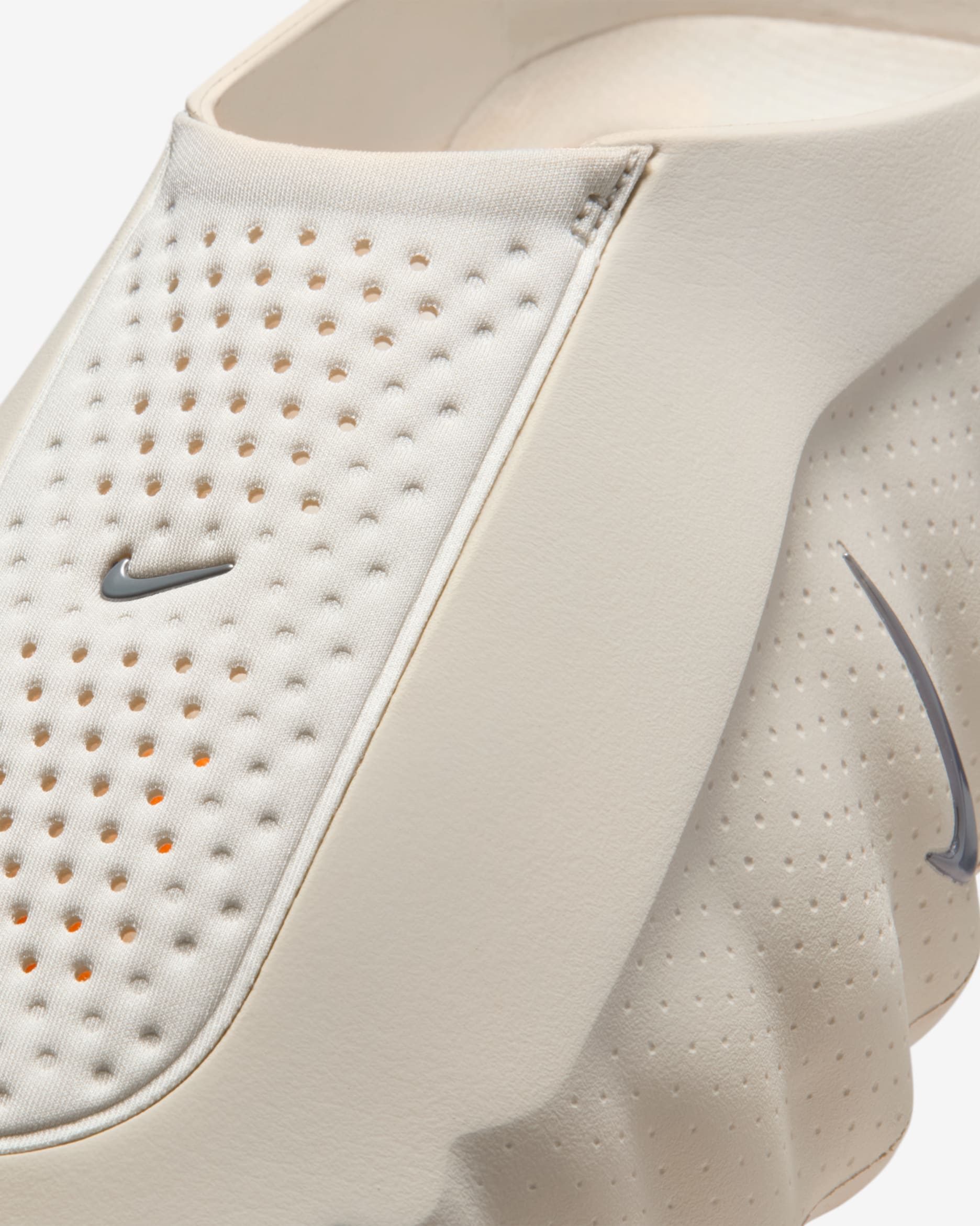 Nike Mind 001  Pregame Mules