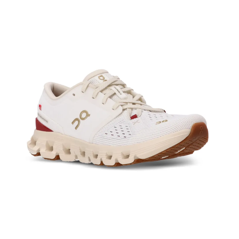On Running Cloud X 4 beige and ivory