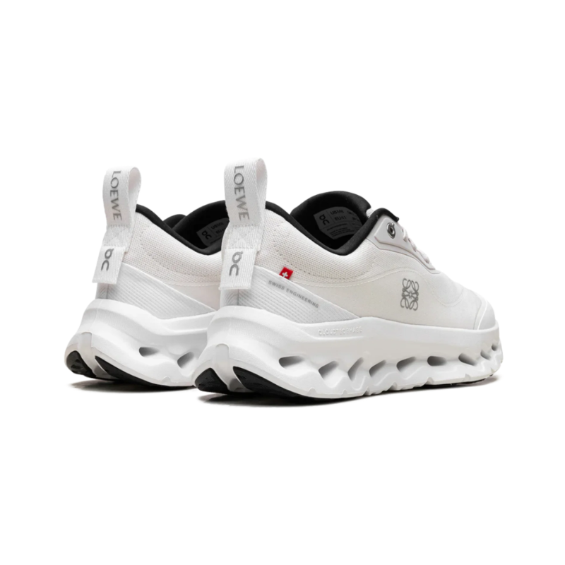 On Running Cloudtilt 2 x LOEWE Sand White