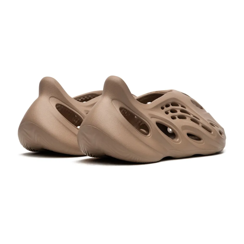 Adidas Yeezy Foam RNNR - Clay Taupe