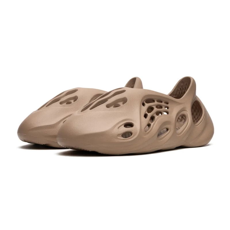 Adidas Yeezy Foam RNNR - Clay Taupe