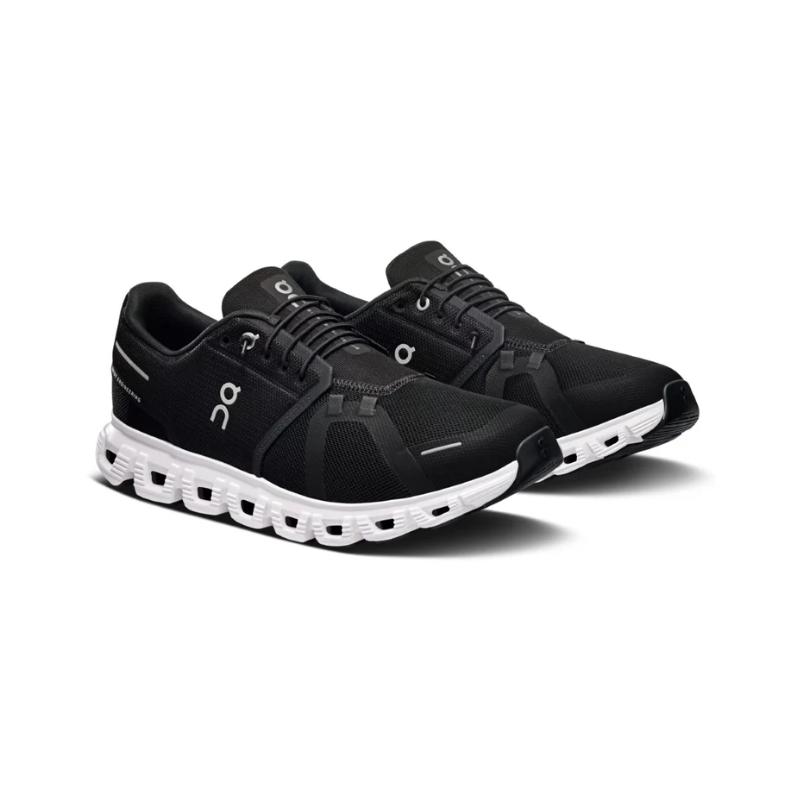 On Running Cloud 5 Black/White