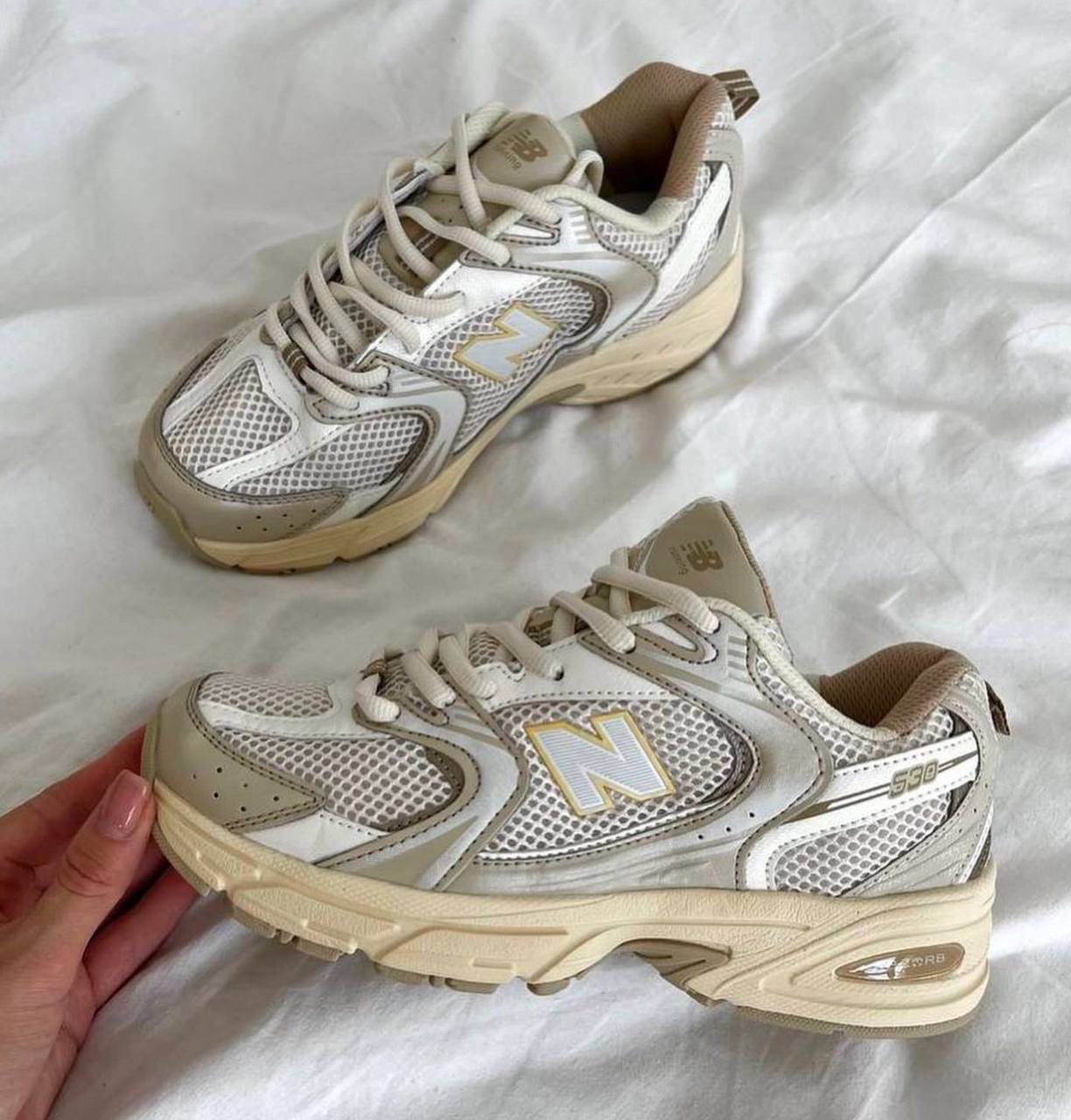 New Balance 530 Beige Angora