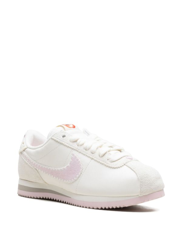 Nike
Cortez "Valentine's Day - 2025" sneakers