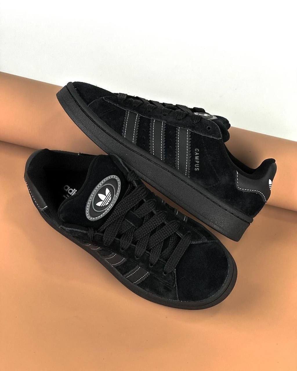 adidas Originals
Campus 00s
