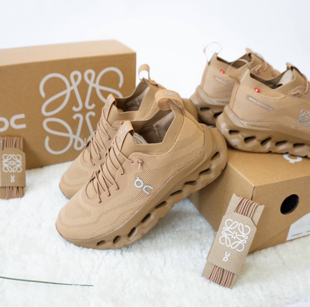 On Running Cloudtilt LOEWE Dark Sand