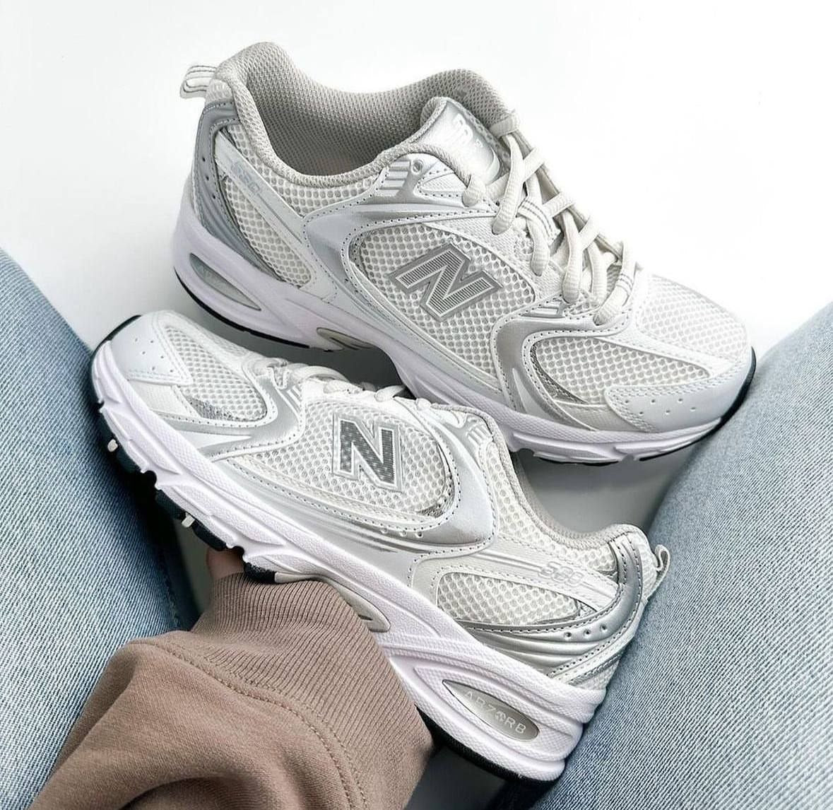 New Balance 530 white sliver