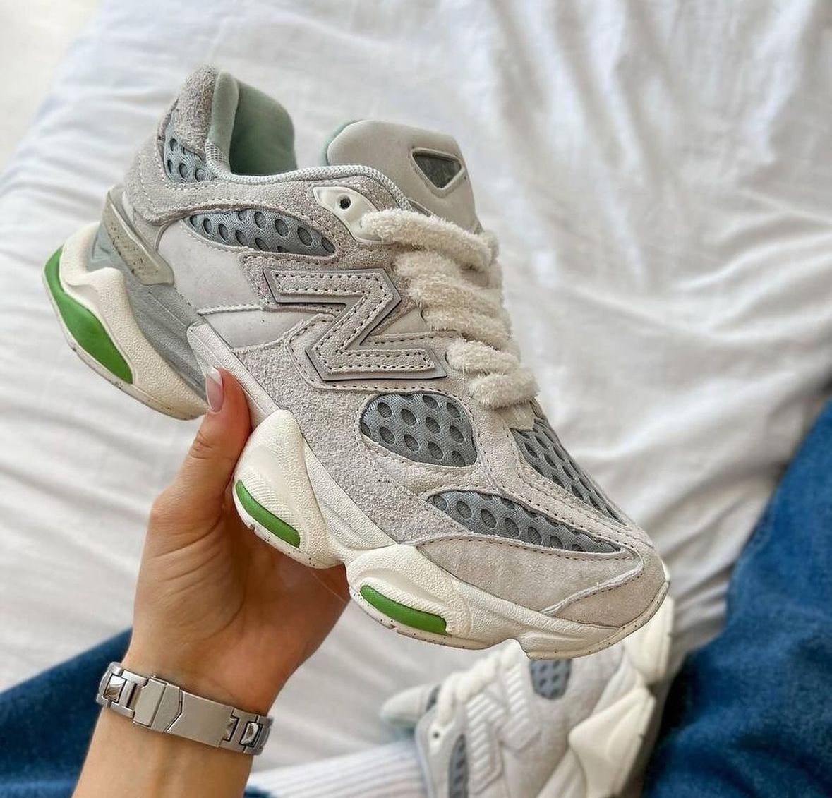 New Balance 9060 – Bricks & Wood