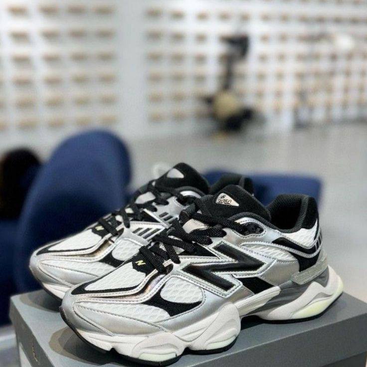 New Balance 9060