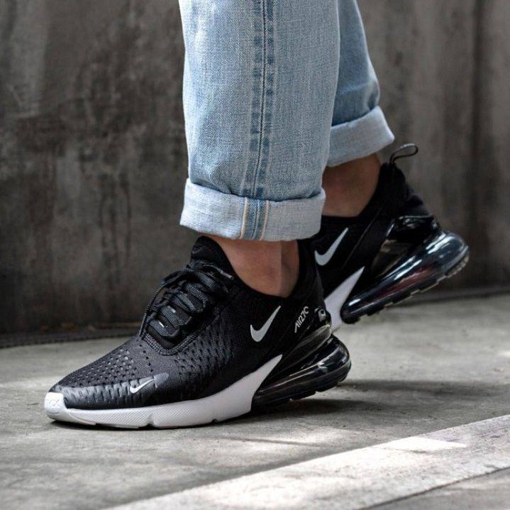 Nike Air Max 270
Black White
