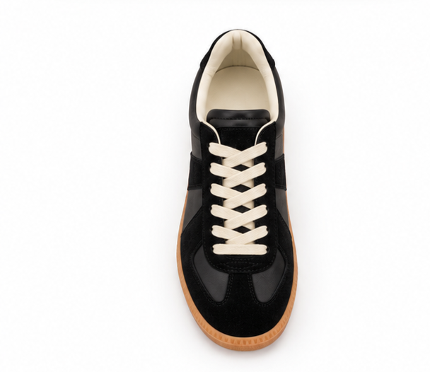 Maison Margiela Replica Low-Top Sneakers
Black / Gum