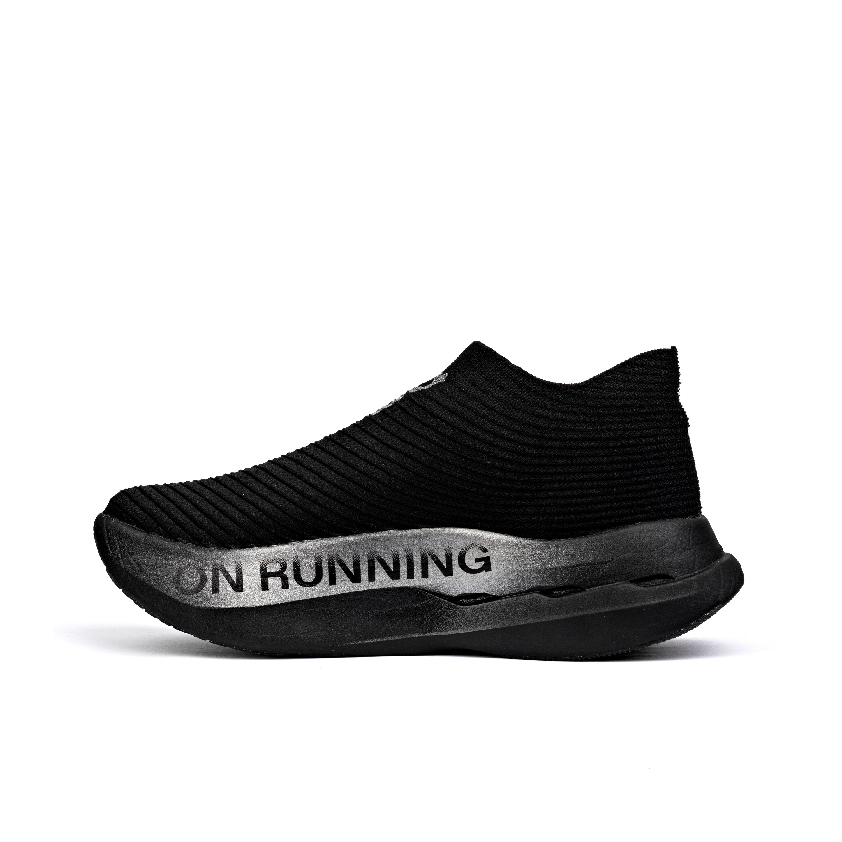 On Running Cloudboom Strike Black