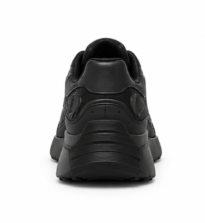 Alexander McQueen Sprint Runner – Black Sealed Logo