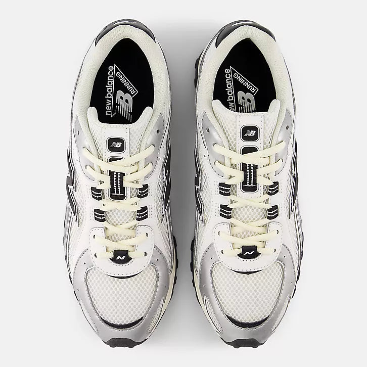 New Balance 204L Silver / Black