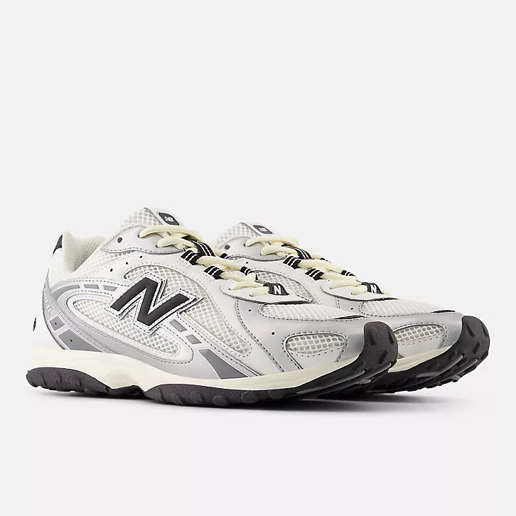 New Balance 204L Silver / Black