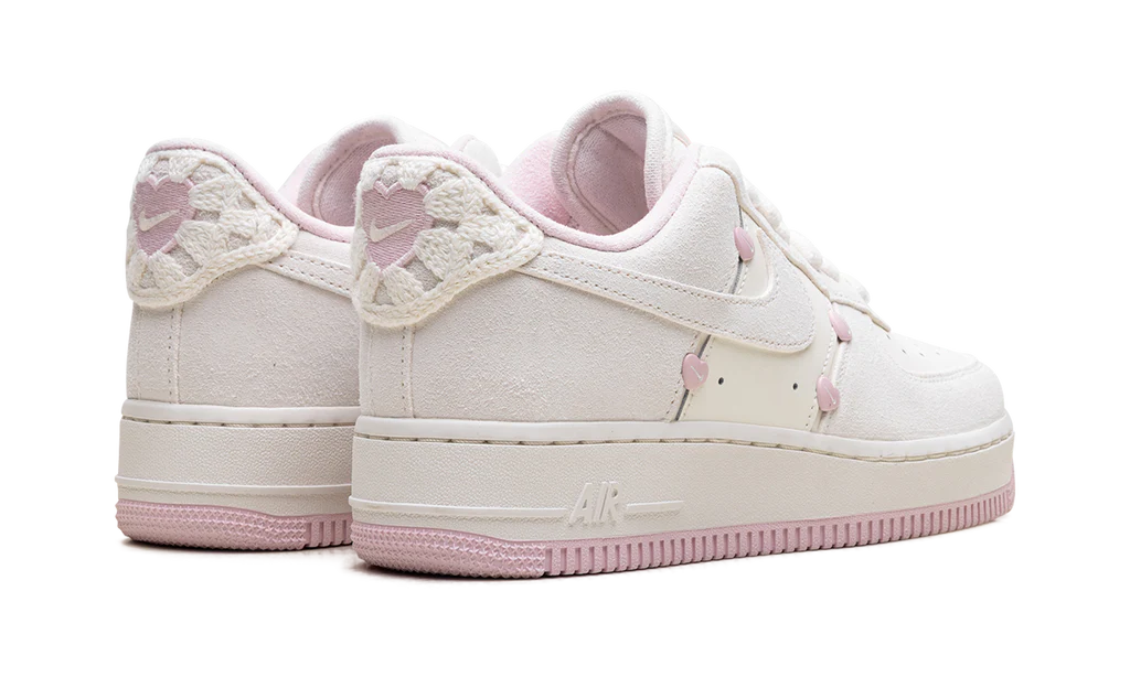 Nike Air Force 1 Valentine's Day